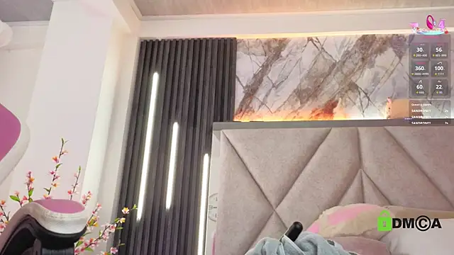 Happy_tits webcam