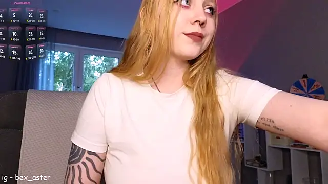 RebeccaAster webcam