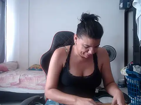Adriana_0312 webcam