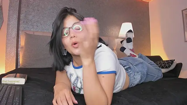 ah_mara_ live cam on StripChat