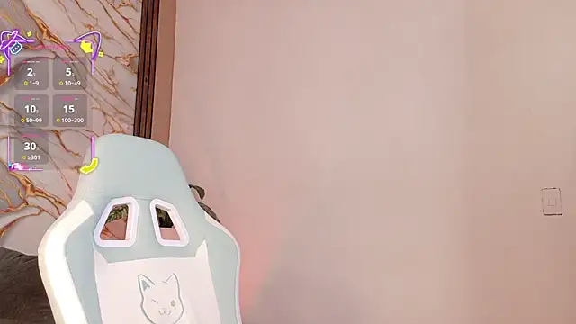 ahvi_ebony webcam