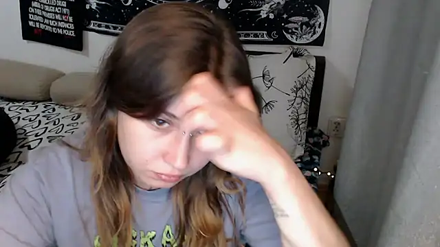 AlienforTwenty webcam