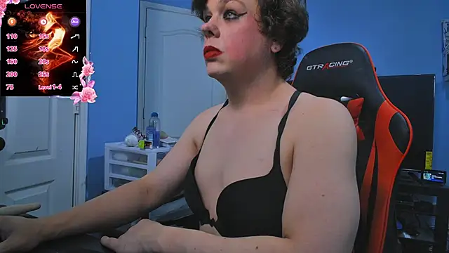 MidnightDollVeronica webcam