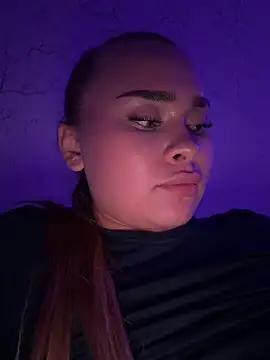 MonicaWestt webcam