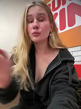 blonde_exe live cam