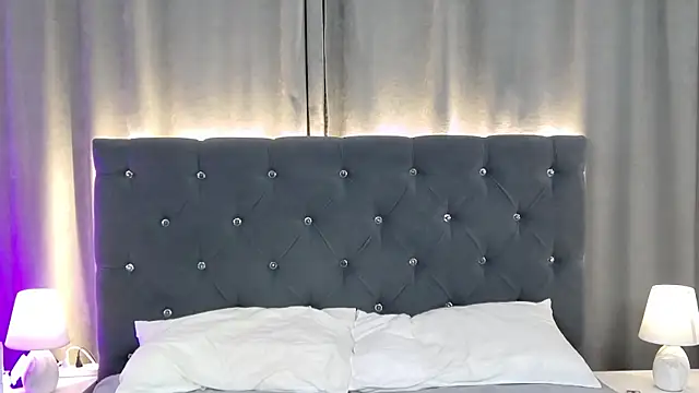 VikkyVonn webcam