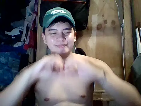 YourCutieBoy_Bigcum14 live cam on StripChat