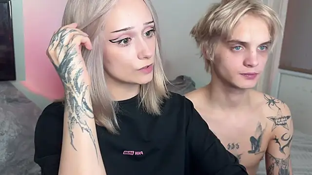 mia_side webcam