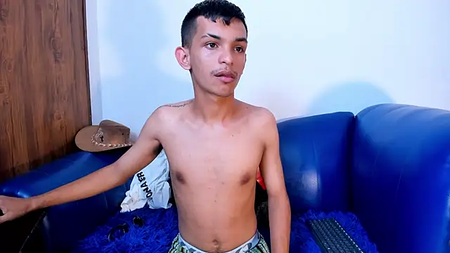 littlecum18 webcam
