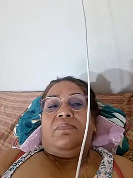 Priya-696 webcam
