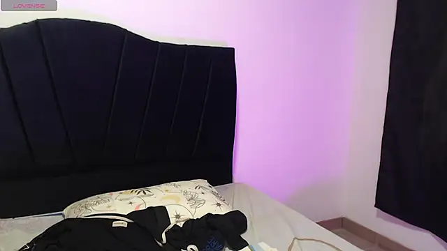 _mia_hot03 webcam