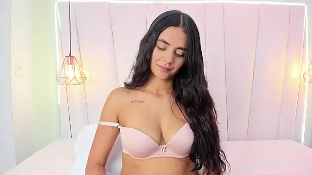 JulietaSolara webcam