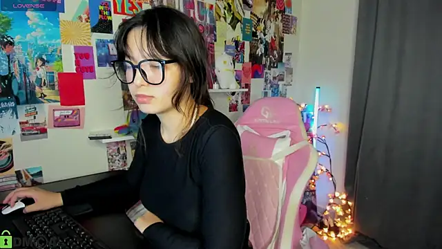 AlishaTempt webcam