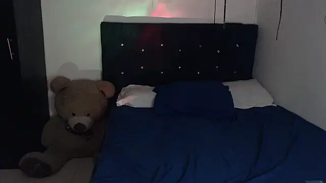 ANGELIQUE_KLANE webcam
