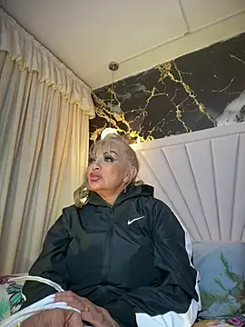 scarlett_sexx69 - Scarlett_sexx69's free webcam - UK Sex Cams