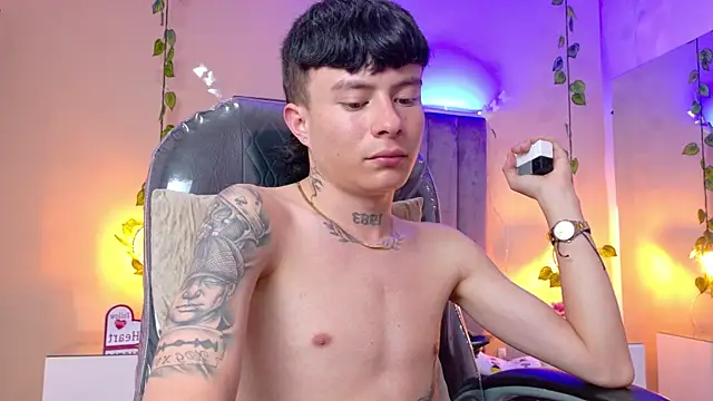 Nascary_Fox webcam