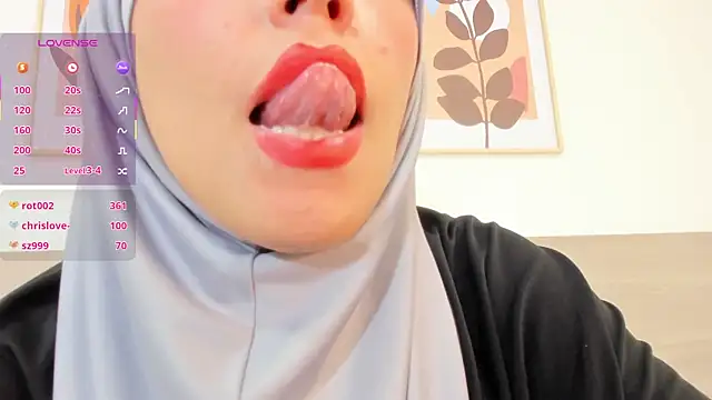 hanajameela (Ask my age) - -Look at my pussy from below💋