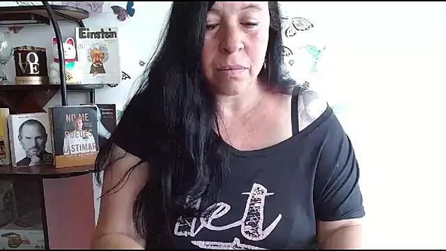 LauraMallioni webcam