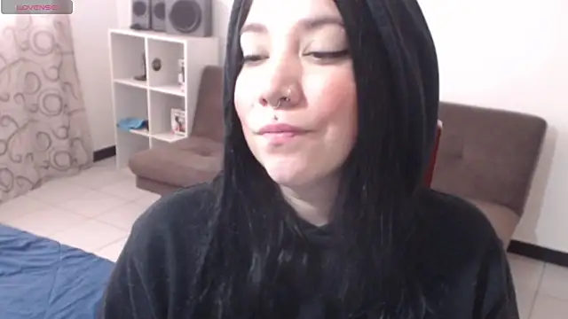 sharonnleon - Sharonnleon's free webcam - UK Sex Cams