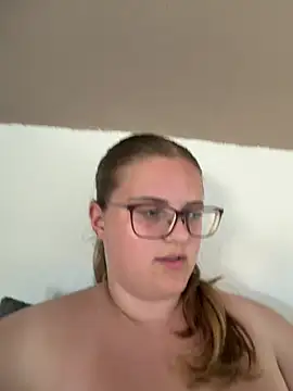 CurvyPaar2 webcam