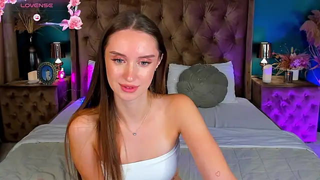 ToriSonn webcam