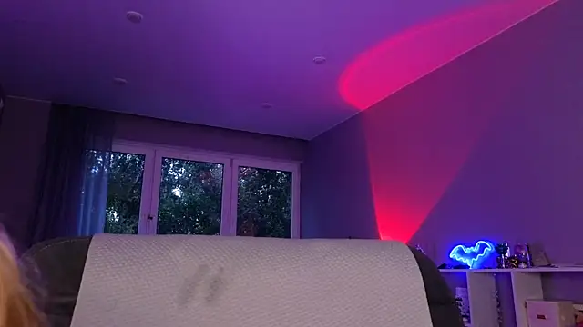 RebeccaAster webcam