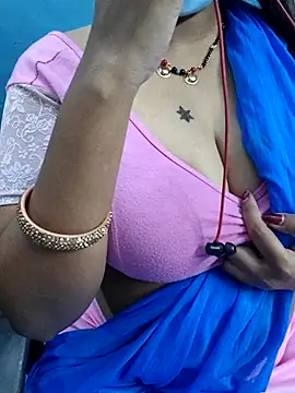Tamil_Vennila_ webcam