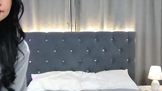 VikkyVonn webcam