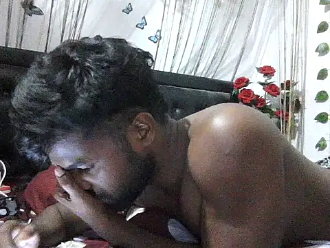hunkytop - Hunkytop's free webcam - UK Sex Cams