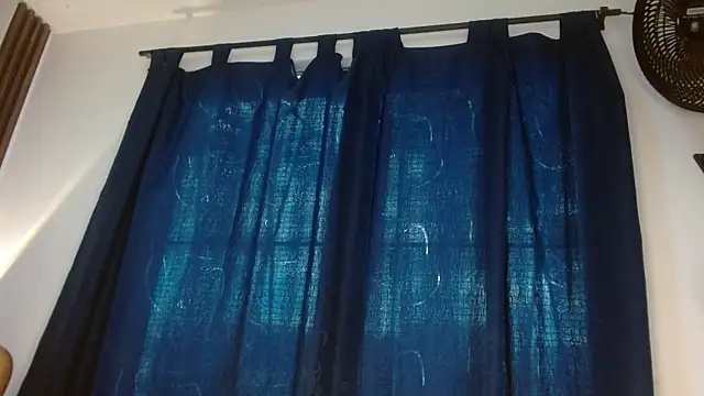 Adriann_Stone webcam