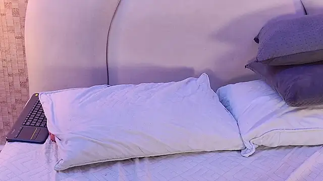 cloe_brooks webcam