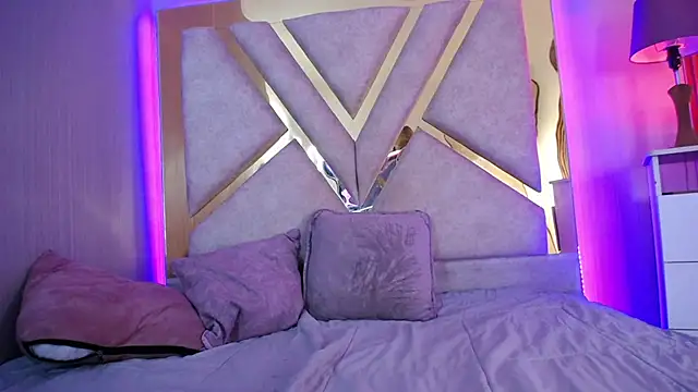 Mia_Palmer__ webcam