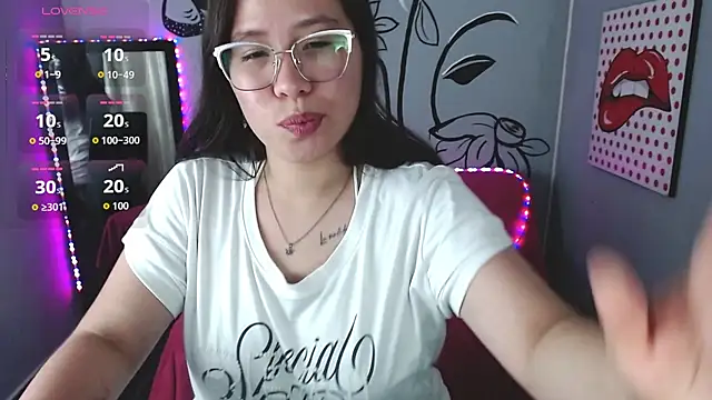 BabyAkemi webcam