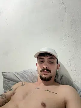 NovinnGB live cam on StripChat