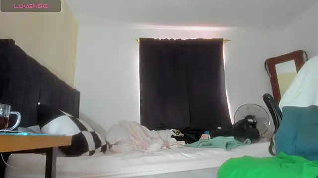 Zuan_zuan777 webcam