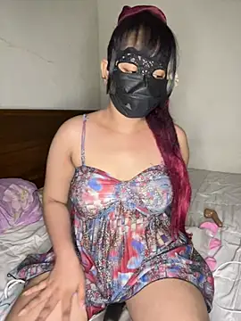 Ariana__Marie live cam on StripChat
