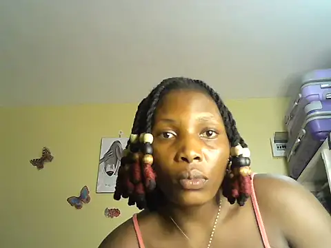 SugarvelvetKe live cam on StripChat