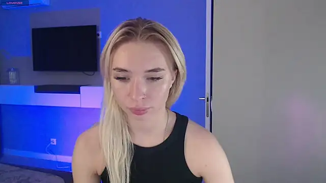 Emily_Hartt webcam