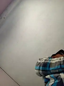 Ernesthot82 webcam