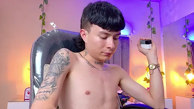 Nascary_Fox webcam