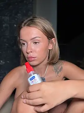 HotBella- Live Webcam on Stripchat