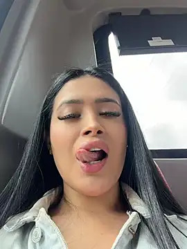 Sara_fun live cam on StripChat