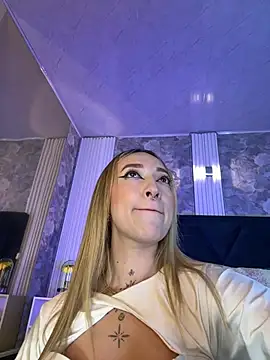 MollyCruz live sex cam