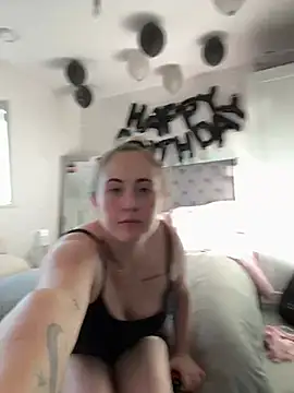 baddieriri224 - BaddieRiRi224's free webcam - UK Sex Cams