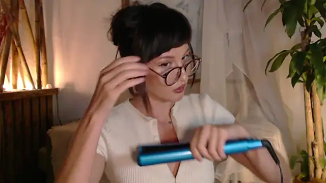wanderwhitch - Wanderwhitch's free webcam - UK Sex Cams