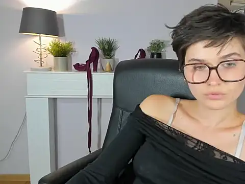 SarahxCharm webcam