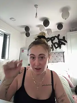 BaddieRiRi224 webcam