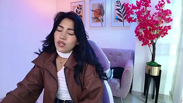 rainy_doll (F young) - spank my butt x5 😈😈