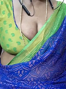 niki076_tamil live cam on StripChat