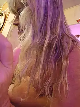 annika_lately webcam